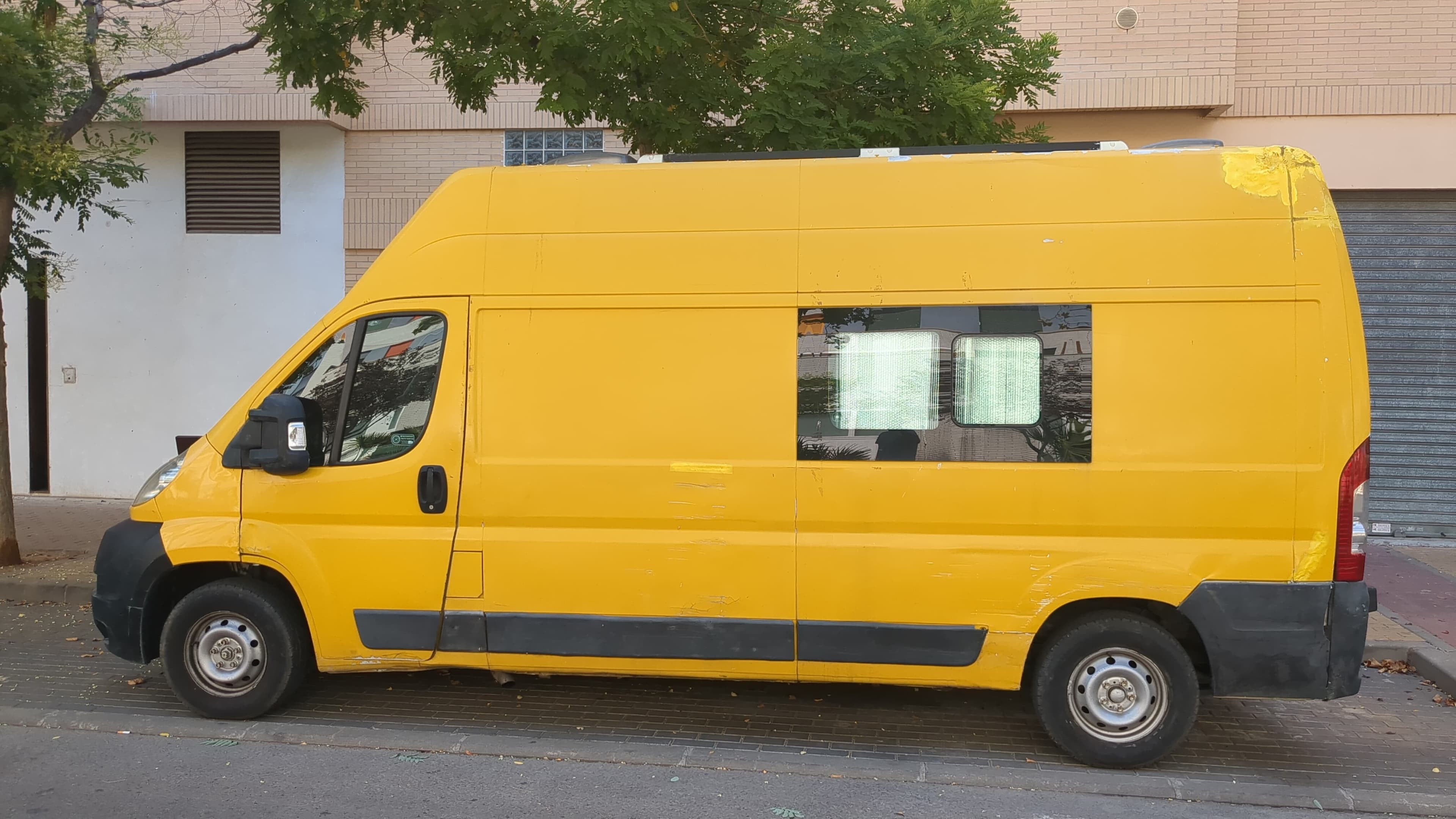 Furgón a autocaravana